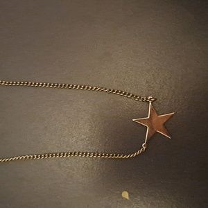 Simple star necklace